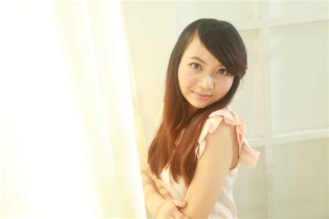portrait jeune fille brune jolie asiatique images photos gratuites libres de droits fotomelia