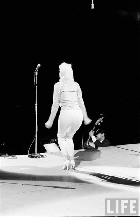Candid Photos Of Marilyn Monroe At Madison Square Garden During