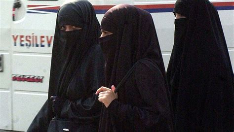 Egypt Bans Women From Voting While Wearing Niqab