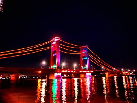 Cantiknya 5 Jembatan Indonesia Saat Malam Hari