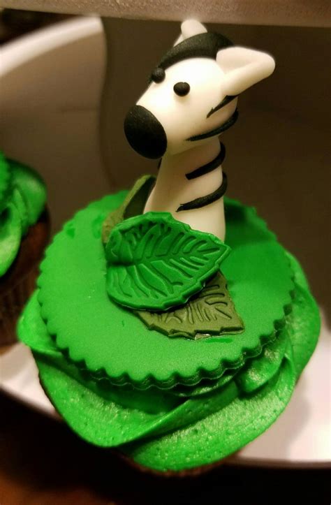 1500 x 1215 jpeg 543 кб. Zebra safari baby shower cupcake | Baby shower cupcakes ...