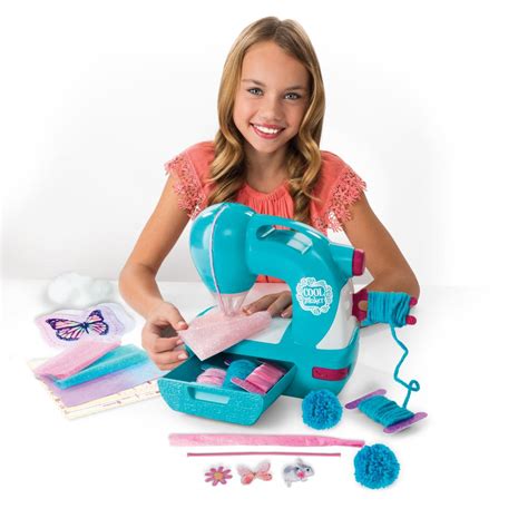 Spin Master Cool Maker Sew N’ Style Sewing Machine