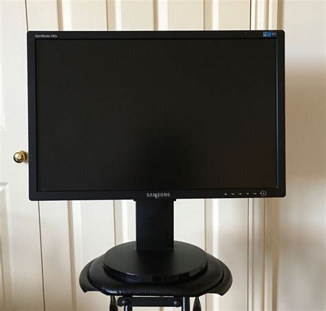 Samsung Syncmaster 245b Monitor In Selby North Yorkshire Gumtree