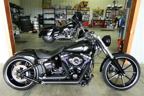 The given price can change depending on the colour and other features like alloy wheels, disc brakes. 2014 HARLEY DAVIDSON BREAKOUT FXSB CUSTOM MUST SEE ...