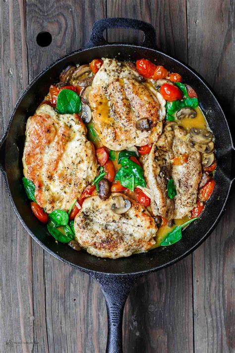 Italian chicken recipes prepared by our grandmas. Italian Skillet Chicken with Tomatoes and Mushrooms | The ...