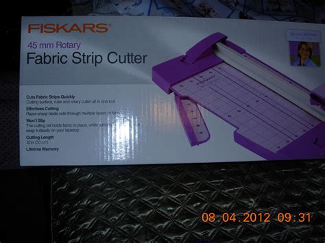 Hold the fabric with both hands, at the top where you are pulling and at the. Pros and Cons of a Rotary Fabric Strip Cutter ...