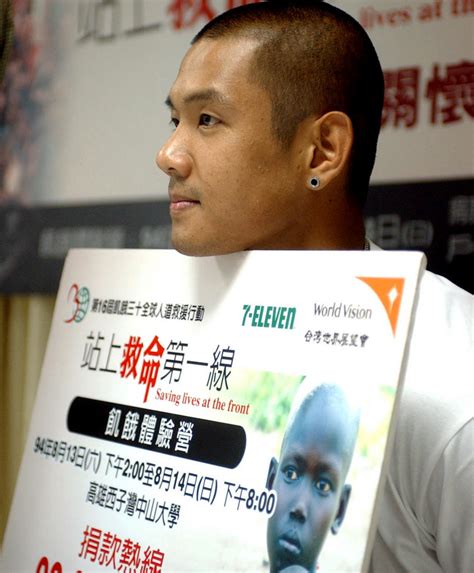 Jul 31, 2021 · 微博娱乐官方资讯站，每天定时发布海内外知名博主分享的最新时事话题，娱乐分类帐号经由微博微博国际精心挑选，包含：娱乐新闻、疯韩流、香港娱乐、热门电影、影视节目、唱片音乐相关的动态消息，及全站推荐、精选博主帐号，来微博国际发现更多娱乐新鲜事，这里应有尽有！ LA洛杉磯的布拉格甜心: 知名藝人-"黑人"陳建州