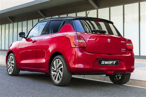 Suzuki's rival to the toyota yaris now features more. Suzuki Swift (2020) : infos, photos et prix de la Swift ...