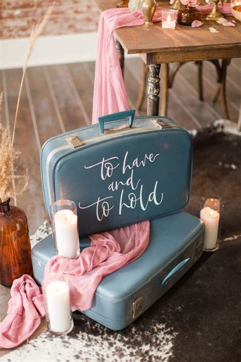 40 Vintage Suitcase Wedding Decor Ideas Weddingomania