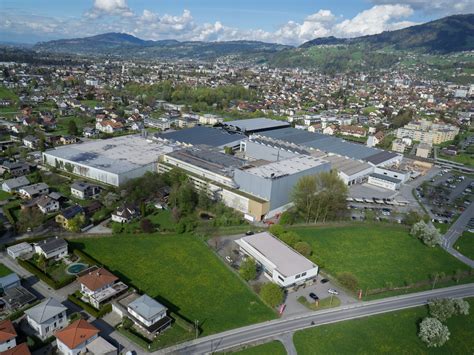 Die baader bank ist die bank zum kapitalmarkt. Baader Bank senkt Zumtobel Kursziel von 18,50 auf 12,50 ...