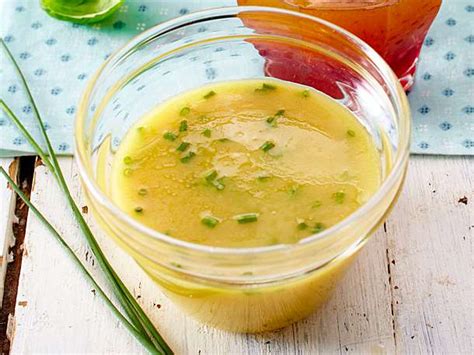 Honig - Senf -Dressing ist ein echter Klassiker zu Salat Einfach und