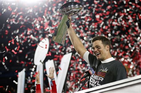 Tom Brady leads Tampa Bay Buccaneers to Super Bowl victory | Daily Sabah