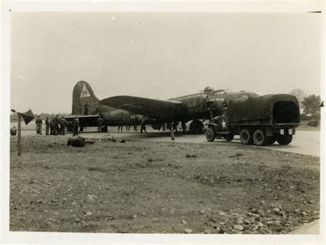 Truck And Plane Thurleigh Airfield The Digital Collections Of The