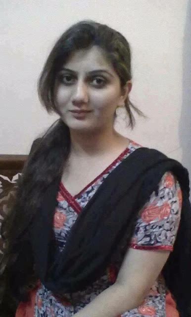 Ayyans Blog Sexy And Hot Desi Shalwar Kameez Girls
