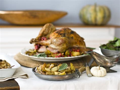 There's a difference between restaurants serving thanksgiving dinner and restaurants open for thanksgiving. Local Restaurants Serving Thanksgiving Dinner | Largo, FL ...