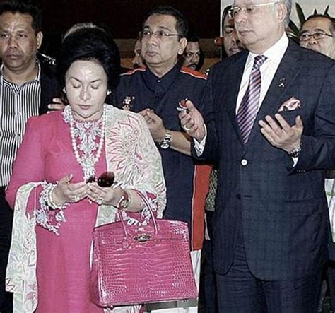 Yep, the pm's wife was married to another guy named abdul aziz nong chik before she married najib in 1987. my life. my story.: :: dps rosmah mansor & her hermes ...