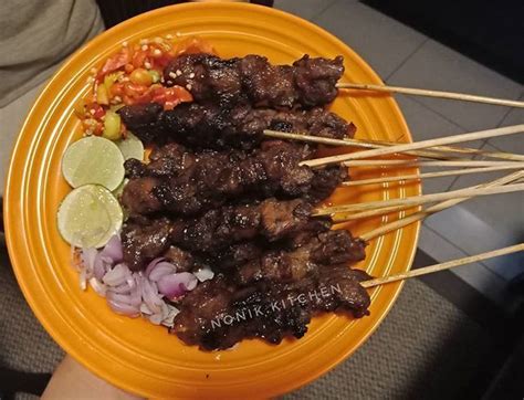 Kue basah kue kering nastar bolu brownies. 5 Sate Babi di Surabaya yang Paling Favorit - PergiKuliner.com