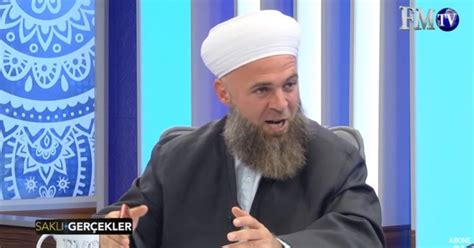 Turkish Preacher Thinks Men Without Beards Look Like Women Metro News