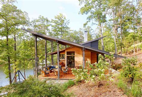 An Alabama Lake House Designed For Laid Back Living