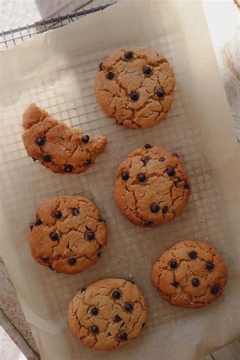 Vegan Choc Chip Cookies — Amanda Ducks