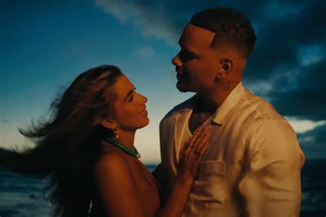 Watch Kane Brown And Wife Katelyns Thank God Video Is Sweet