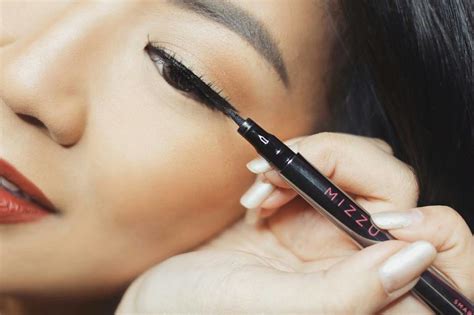 13 Best Eyeliners For Sensitive Eyesskincaretopnews