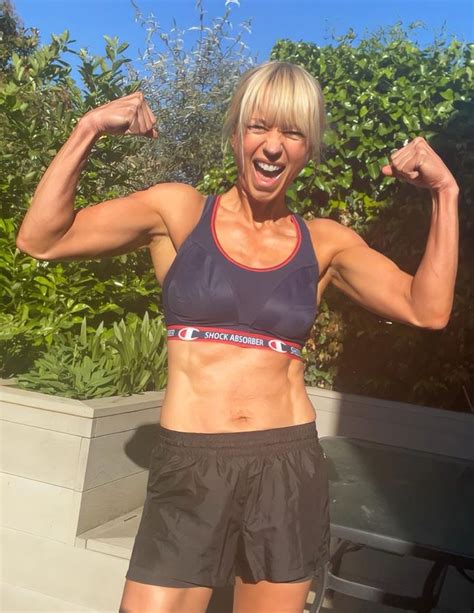 Dj Sara Cox Shows Off Incredible Body Transformation With Full Six Pack