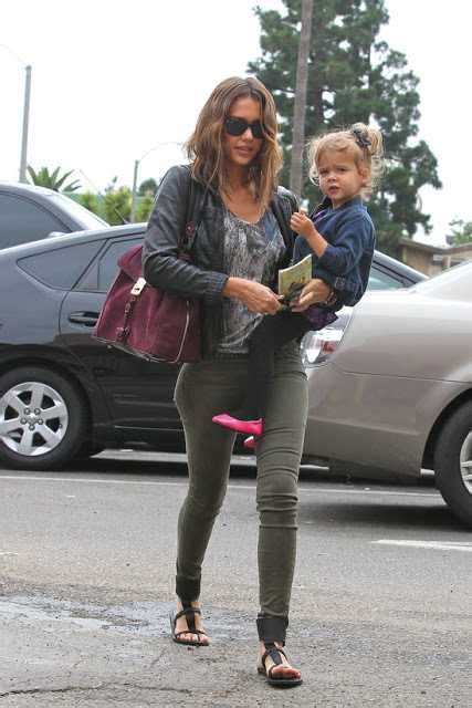 Street Style Jessica Alba