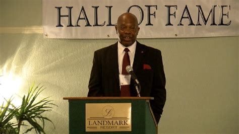 10 Inducted Into Sc Football Coaches Assn Hall Of Fame Wpde