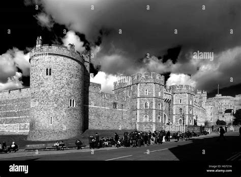 Exterior View Of Windsor Castle Windsor Town Royal Berkshire County