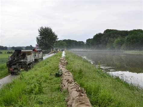 Betrug der stand bei der messstelle kienstock laut den wasserstandsnachrichten des landes niederösterreich 750 zentimeter. Bundesheer - Niederösterreich - Fotogalerien - Hochwasser ...