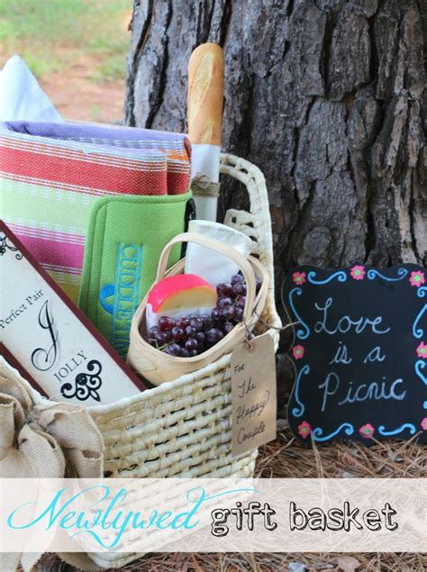Newlywed Picnic T Basket And Free Printable Personal Creations