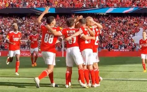 Benfica Vence Na Luz E O Novo Campe O Nacional Impala