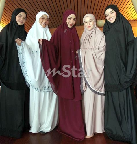 Terdapat tiga jenis design iaitu klasik, original dan moden. Anak cari telekung Siti Khadijah untuk jenazah ibu - Ad ...
