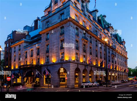 Ritz Hotel Piccadilly London Hi Res Stock Photography And Images Alamy