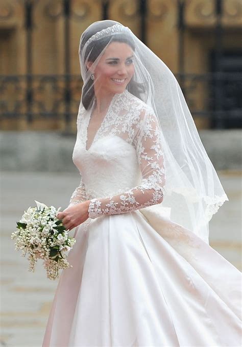 Kate Middleton S Wedding Manicurist Reveals Shocking Bridal Nail Faux