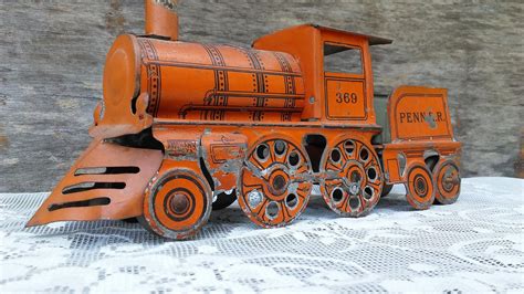 Rare Vintage Tin Toy Train By Mohawk Toy Company Metal Toy Etsy Toy Train Tin Toys Metal Toys