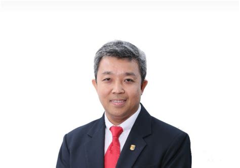 Additionally, abdul rahim hashim has had 6 past jobs including president at international gas union. Mohd. Hamdi dilantik Naib Canselor UM baharu - Utusan Digital