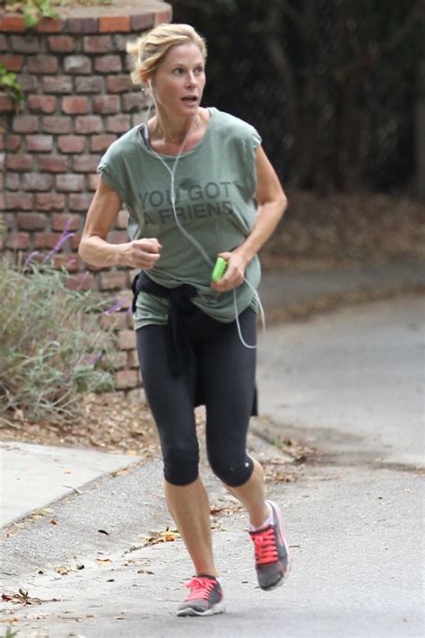 Julie Bowen Out Jogging In Los Angeles Hawtcelebs