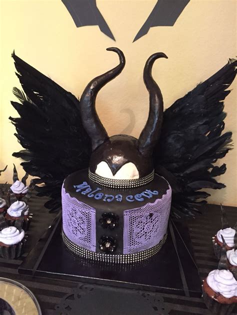 Maleficent Cake Maleficent Cake Halloween Cake Pops Disney Cakes