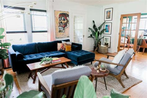 Navy blue couches living room brandgroup info. Blue Velvet Sofas With Creative Living Room Decor Ideas