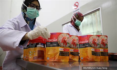 Mekanisme penetapan upah, yang seterusnya menghalang kenaikan kadar upah dalam pasaran domestik5. Program subsidi upah selamatkan 2.4 juta pekerjaan