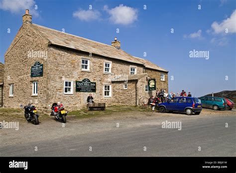 Tan Hill Inn Highest Pub Hi Res Stock Photography And Images Alamy