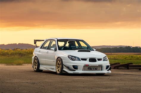 The rear spoiler on the sport hatchback now. Subaru Impreza - Auto-Passion.eu