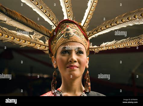 Dayak Kalimantan Hi Res Stock Photography And Images Alamy