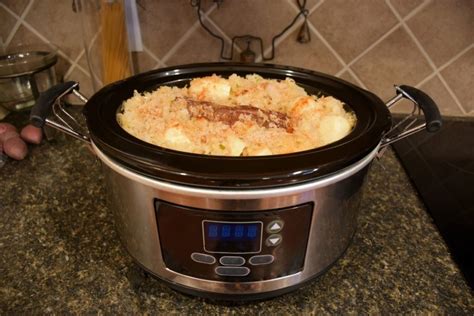 What temp is warm on a slow cooker? Slow Cooker Temperatures: Guide on Different Settings - Recipe Marker