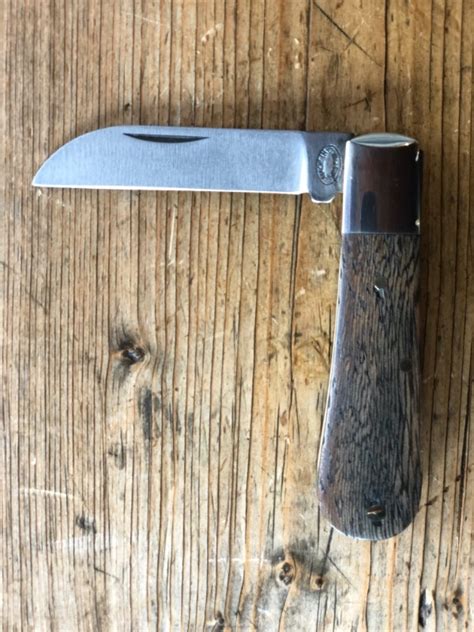 A Wright And Son Sheffield England Barlow Knife With Rosewood Scales And