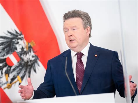 Wiens Bürgermeister Ludwig für Öffnung der Schulen - Coronavirus Wien ...