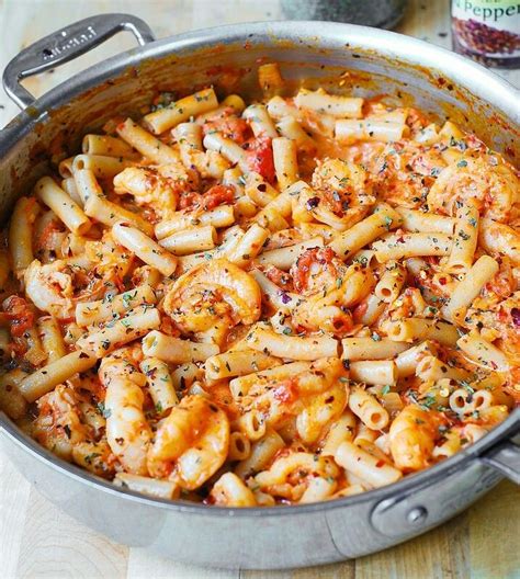 Try to find heavy how to make shrimp in cream sauce. ~Spicy Shrimp Pasta in Garlic Tomato Cream Sauce | Spicy ...