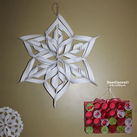 The kids' craft pros at hgtv share how to make paper snowflakes for christmas or winter crafts and diy holiday decor. Doodlecraft: Deck the Halls with Paper! 3D Snowflakes and Paper chains!